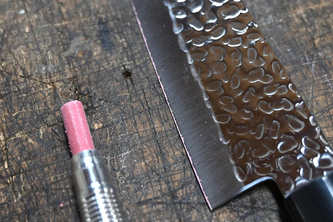 Temperature crayon directly on the edge